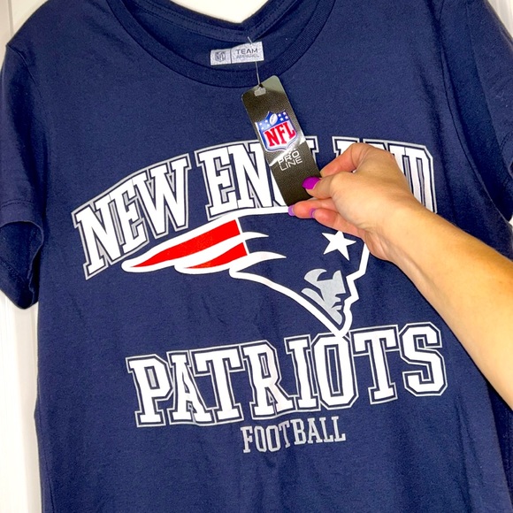 NFL New England Patriots T-shirt football 🏈 - Picture 3 of 5